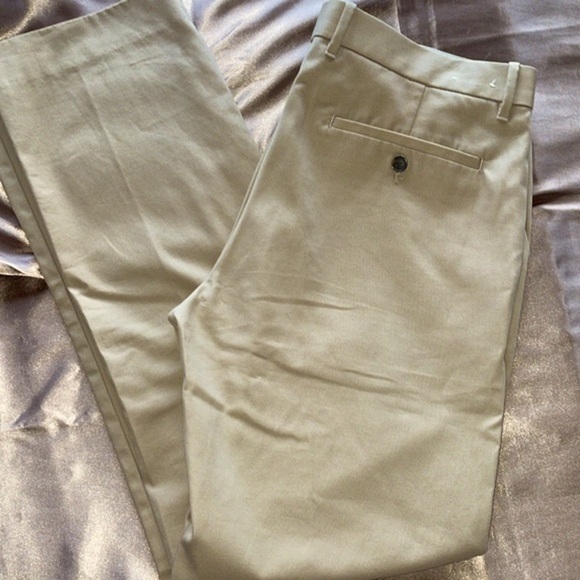Gap Khakis Tailored Straight Fit Traditional Flat Front Size 34x34 NWOT - Picture 6 of 10